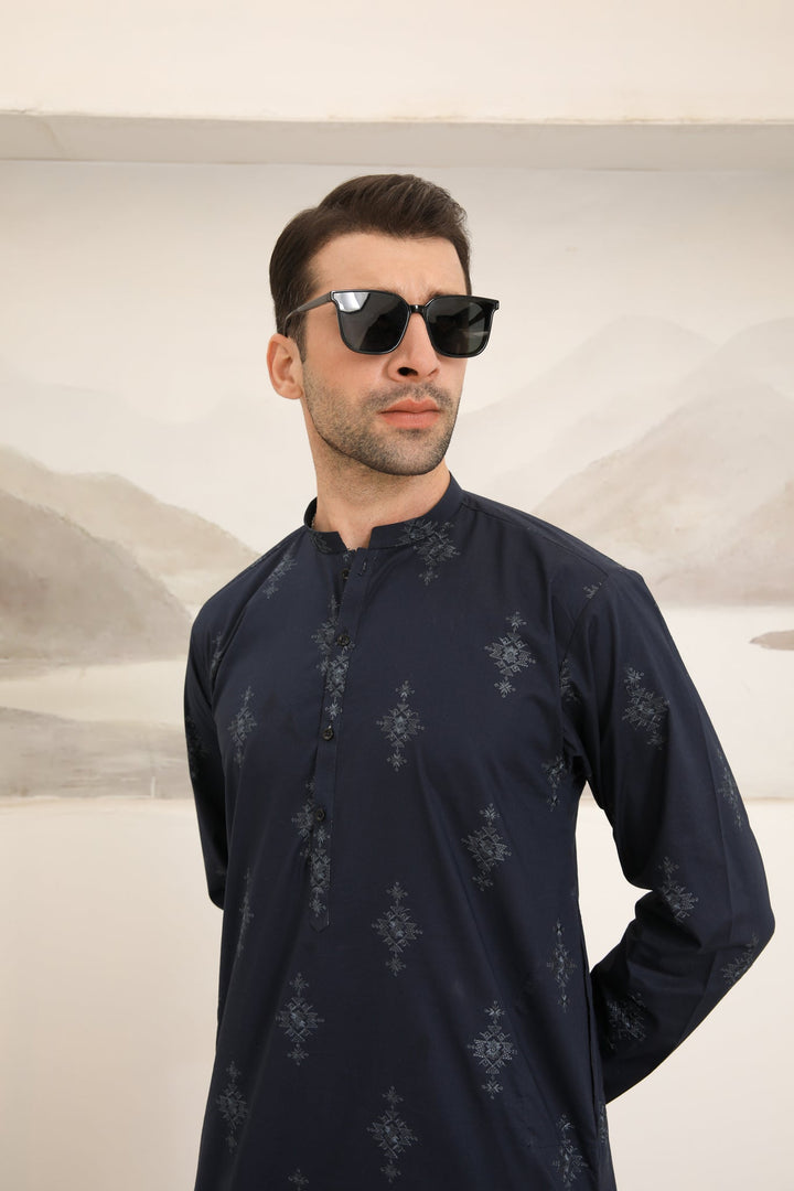 Muraqsh Ready To Wear   Men Navy Blue Cotton Embroidered Kurta Trouser MUR-NBECK - Summer Collection