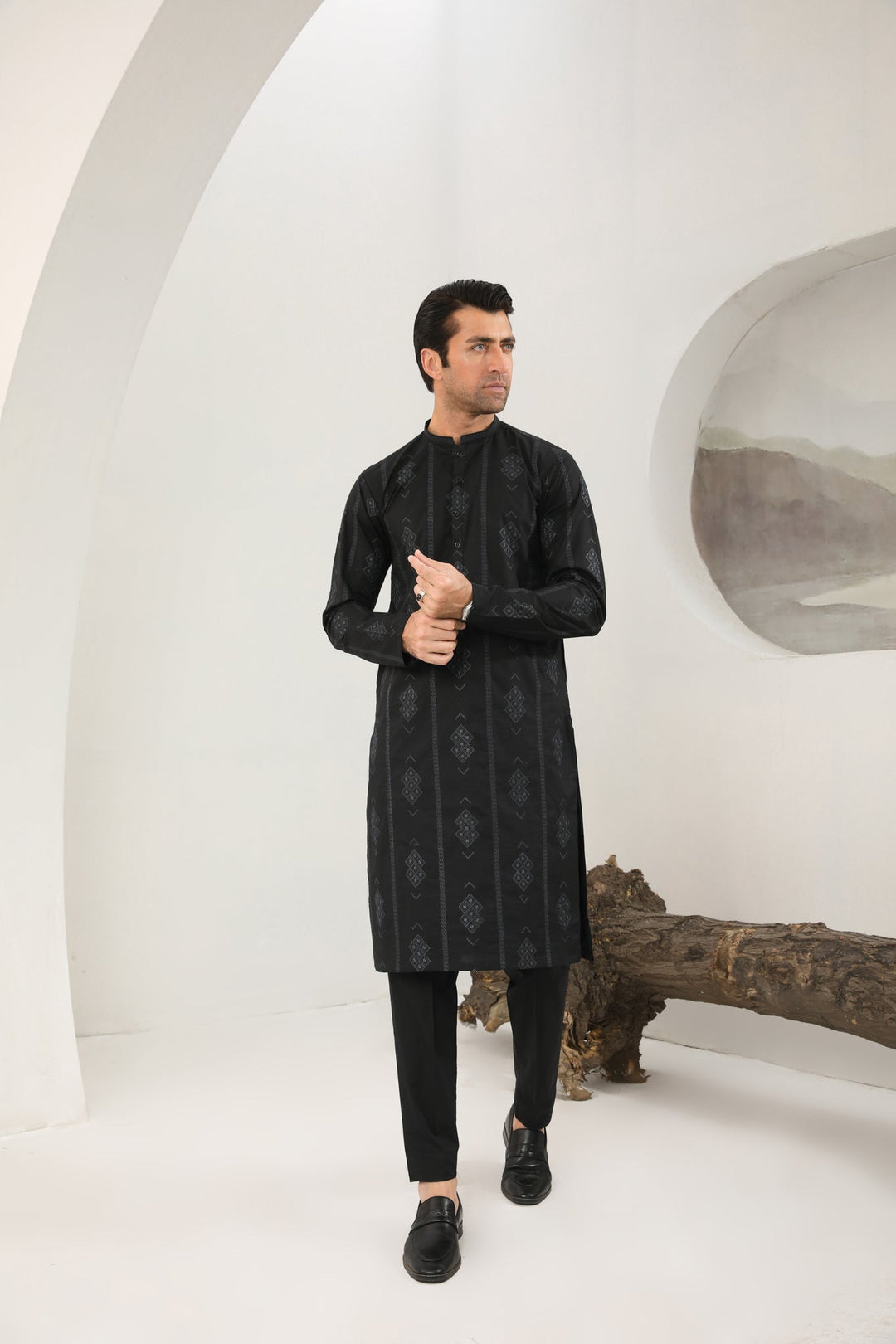 Muraqsh Ready To Wear   Men Black Motif Cotton Embroidered Kurta Trouser MUR-BMECK - Summer Collection