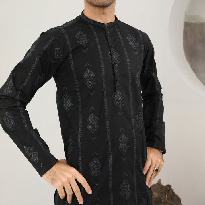 Muraqsh Ready To Wear   Men Black Motif Cotton Embroidered Kurta Trouser MUR-BMECK - Summer Collection
