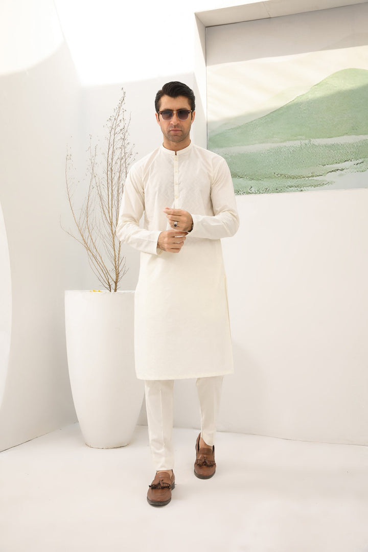 Muraqsh Ready To Wear   Men Bosky White Cotton Embroidered Kurta Trouser MUR-BWECK - Summer Collection