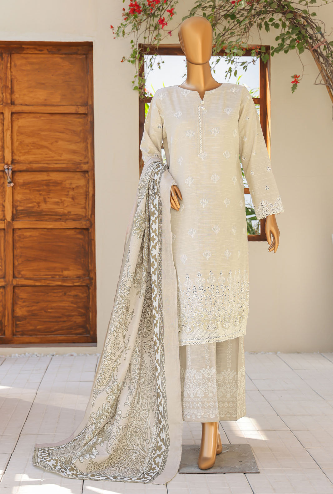 Hz Textiles Unstitched Khaddar Embroidered Suit With Pashmina Shawl 3 Piece KCP-06 - Winter Collection