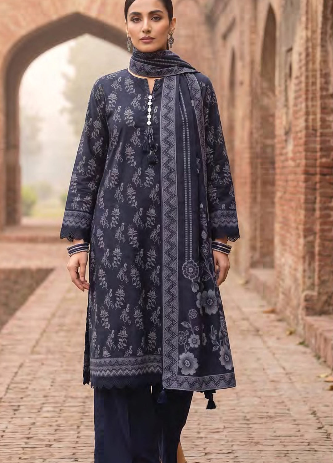 Cashmi by Lakhany Unstitched Printed Wool 3 Piece Suit LSM26UC LG-RL-0532-C - Winter Collection