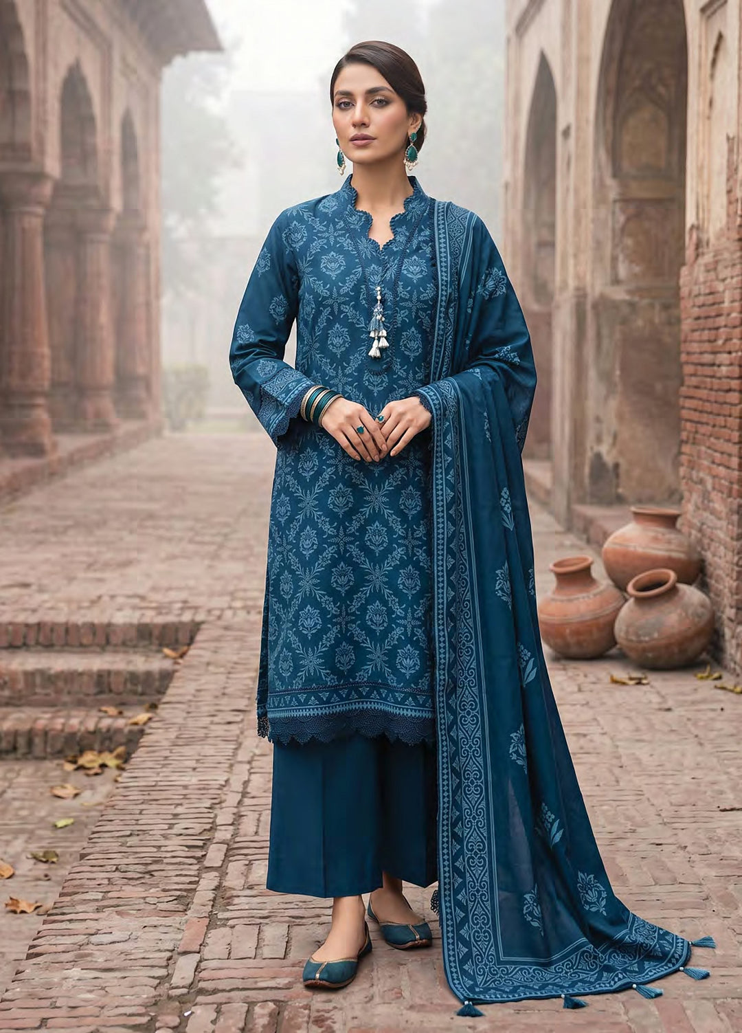 Cashmi by Lakhany Unstitched Printed Wool 3 Piece Suit LSM26UC LG-RL-0533-B - Winter Collection