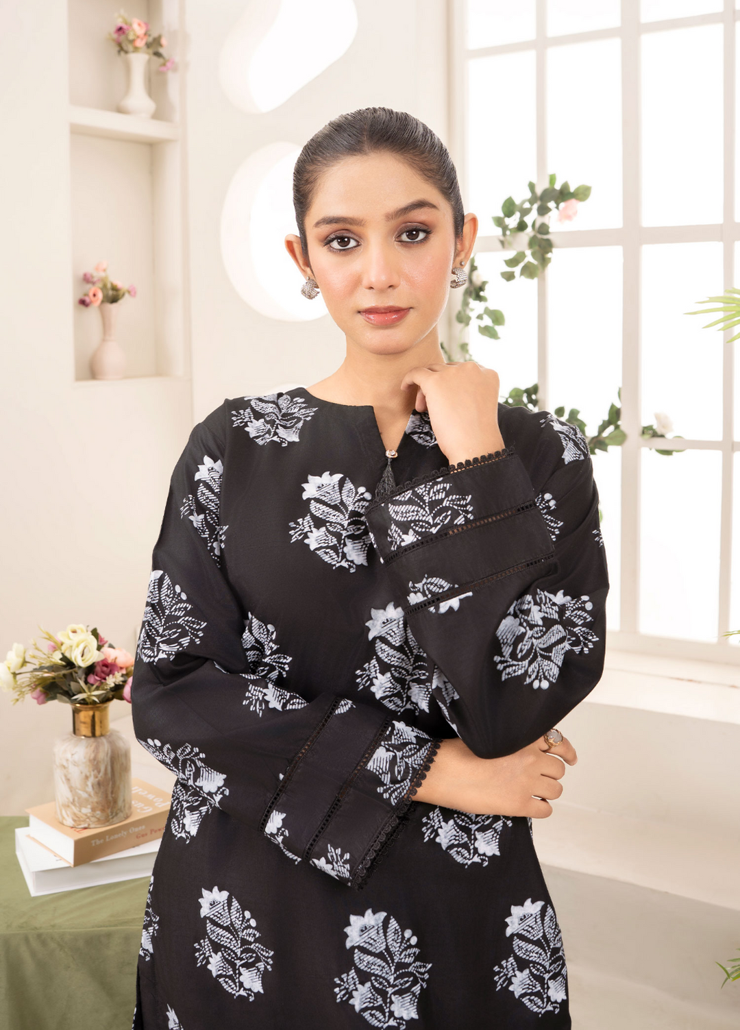 Lamhay by Haniya Mahnoor Pret Embroidered Linen 2 Piece Suit Mono