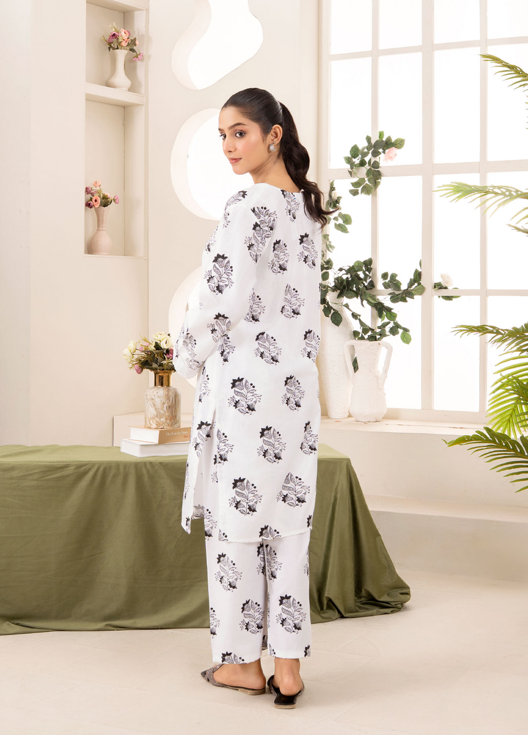 Lamhay by Haniya Mahnoor Pret Embroidered Linen 2 Piece Suit Swan
