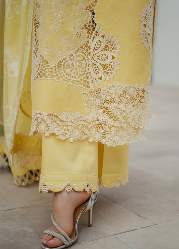 Manara by Maria RTW Embroidered Lawn 3 Piece Suit MN26RF Lily M-03 - Festive Collection