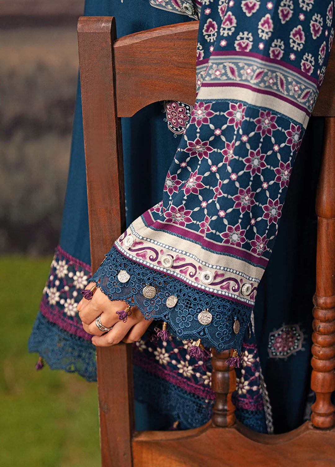 M Basic by Maria B Embroidered Arabic Lawn Suits Unstitched 3 Piece MB25PF MB-09 B - Summer Collection