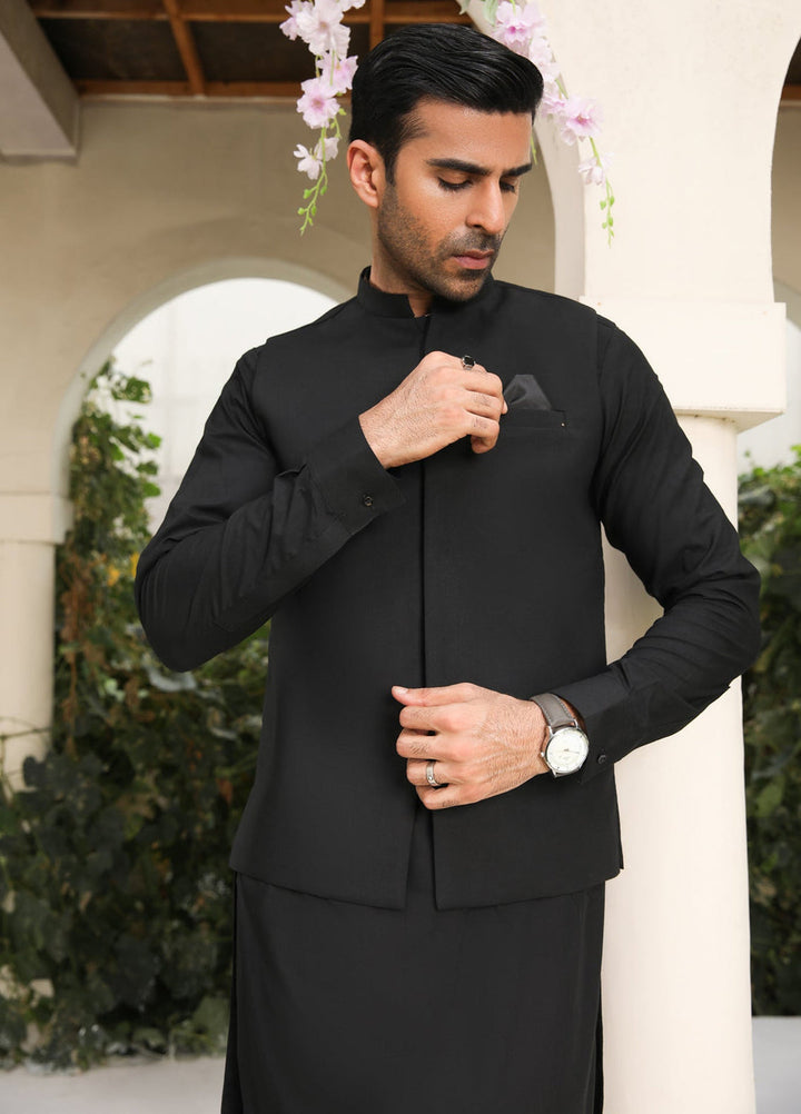 Muraqsh Ready To Wear Solids Cotton Men Midnight Black Blended Waistcoat Straigth Cut MURBKSW-WC - Summer Collection