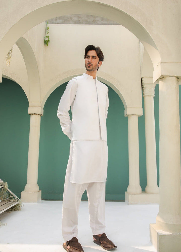 Muraqsh Ready To Wear Solids Cotton Men Off White Blended Waistcoat Straigth Cut MUR-OWCKW-WC - Summer Collection