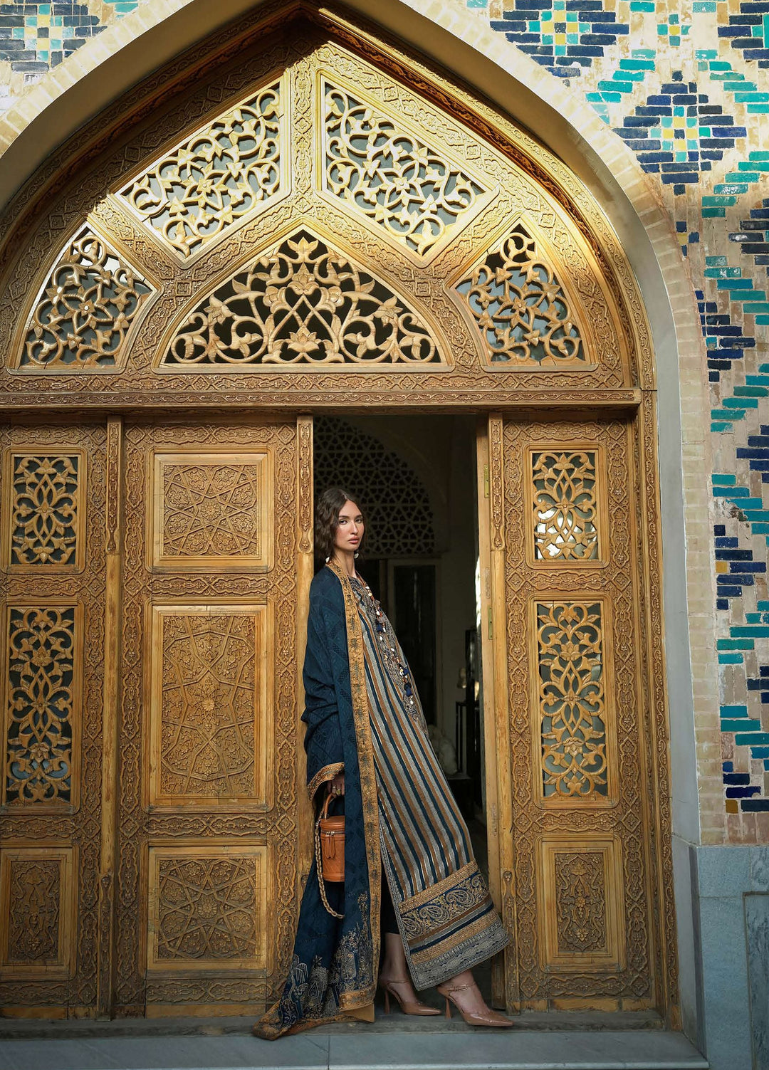 Echoes of Registan by Mushq Unstitched Embroidered Jacquard 3 Piece Suit MU26UER Gilded Arch MUNWI260103 - Casual Collection