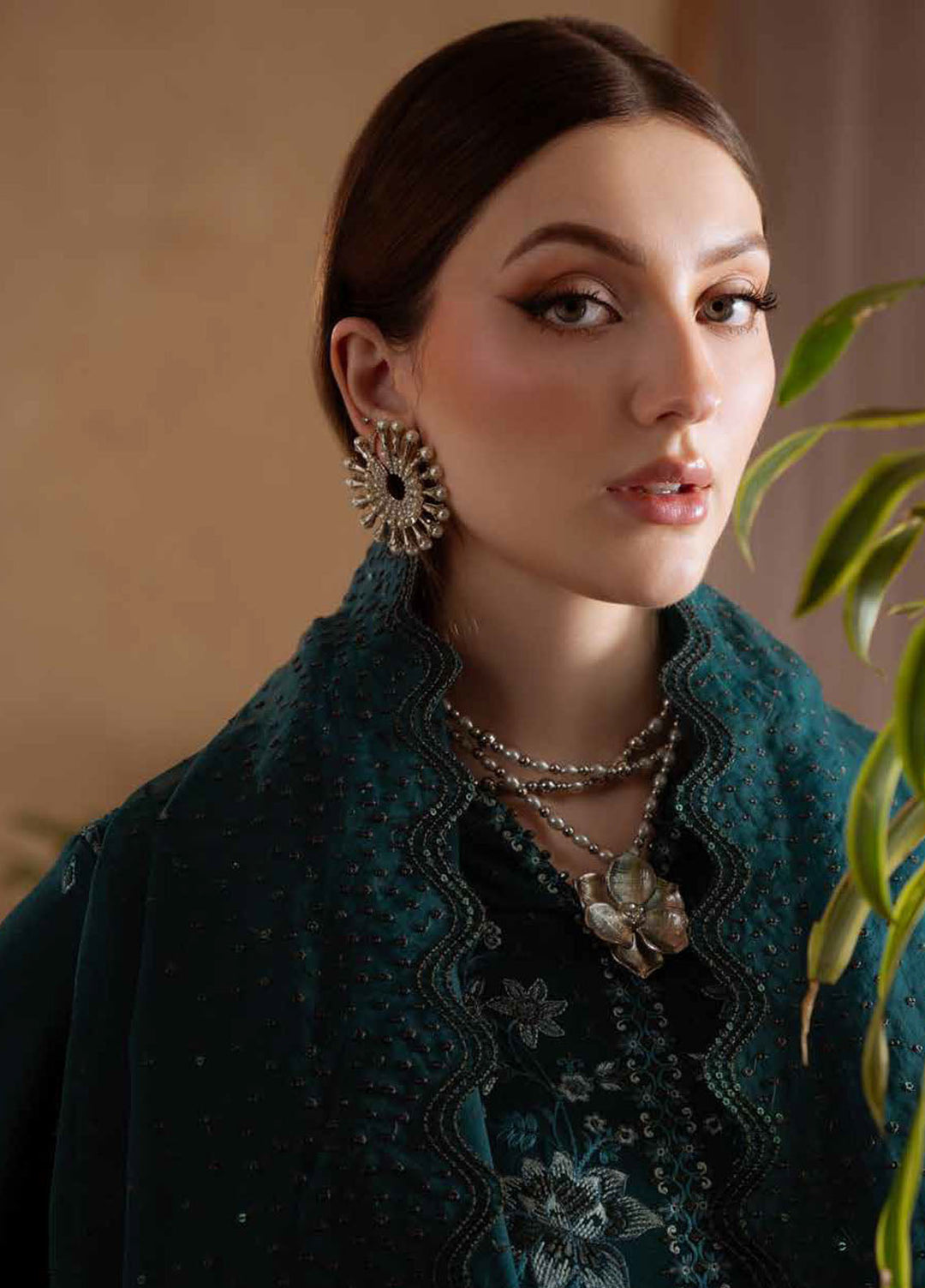 Nureh Embroidered Karandi Suits Unstitched 3 Piece NU25NK NE-169 - Winter Collection