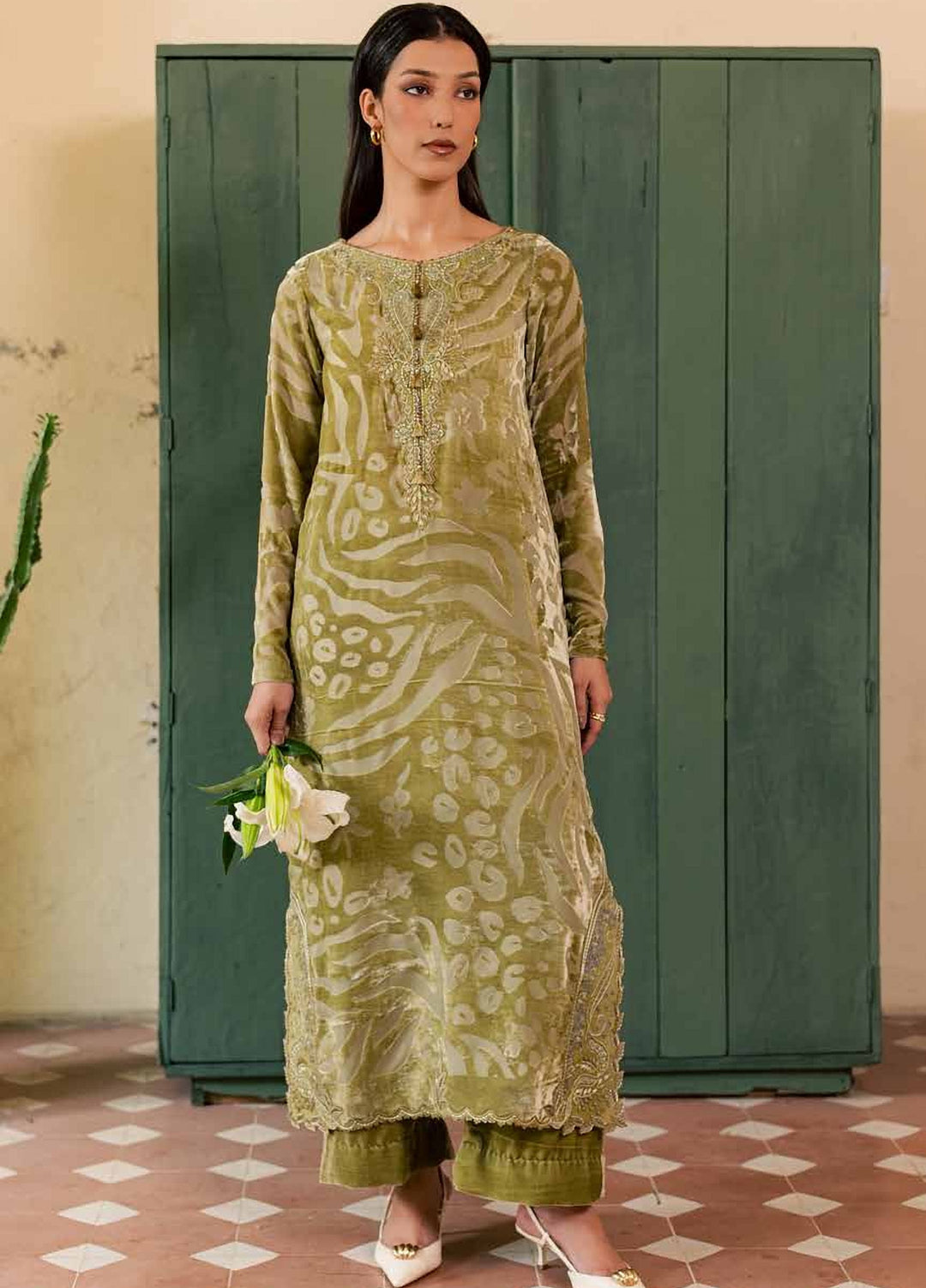 Ballerina by Nureh Unstitched Embroidered Velvet 2 Piece Suit NU26UVB Ballerina NU2-229 - Festive Collection