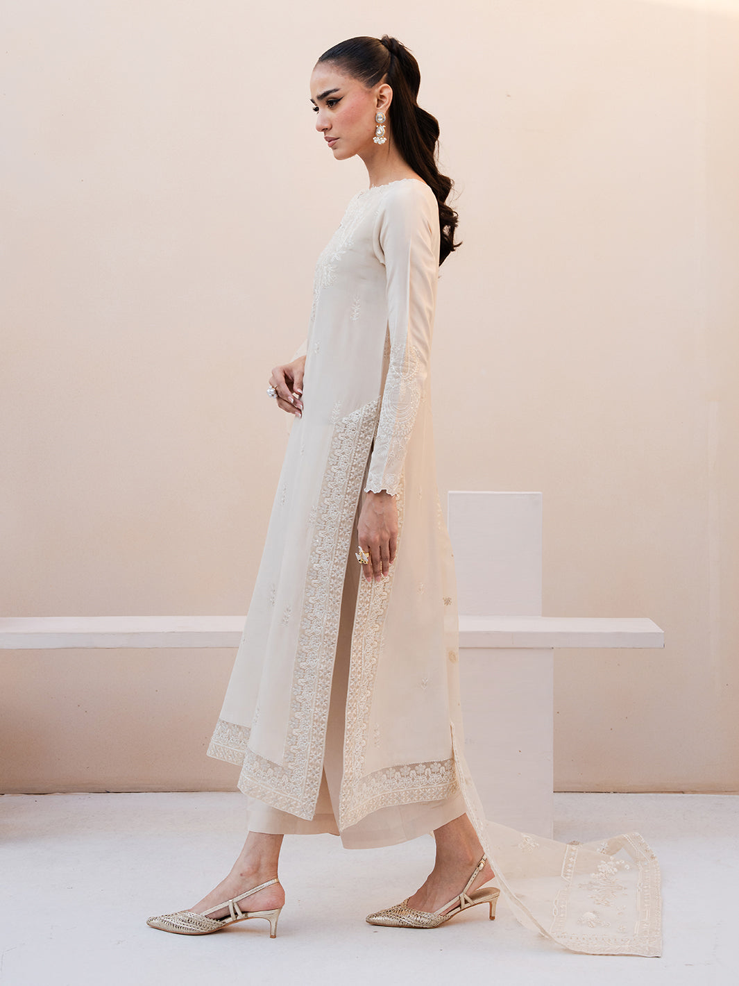 Le Tresor by Izel Pret Embroidered Velvet 3 Piece Suit Orsine - Festive Collection