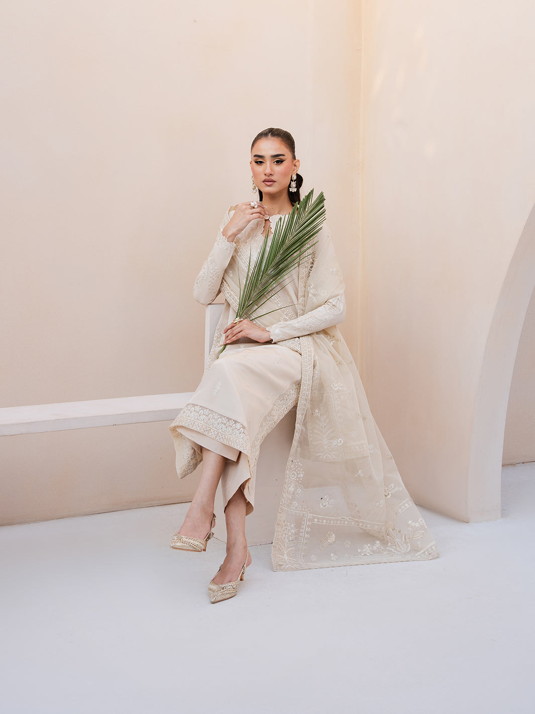 Le Tresor by Izel Pret Embroidered Velvet 3 Piece Suit Orsine - Festive Collection