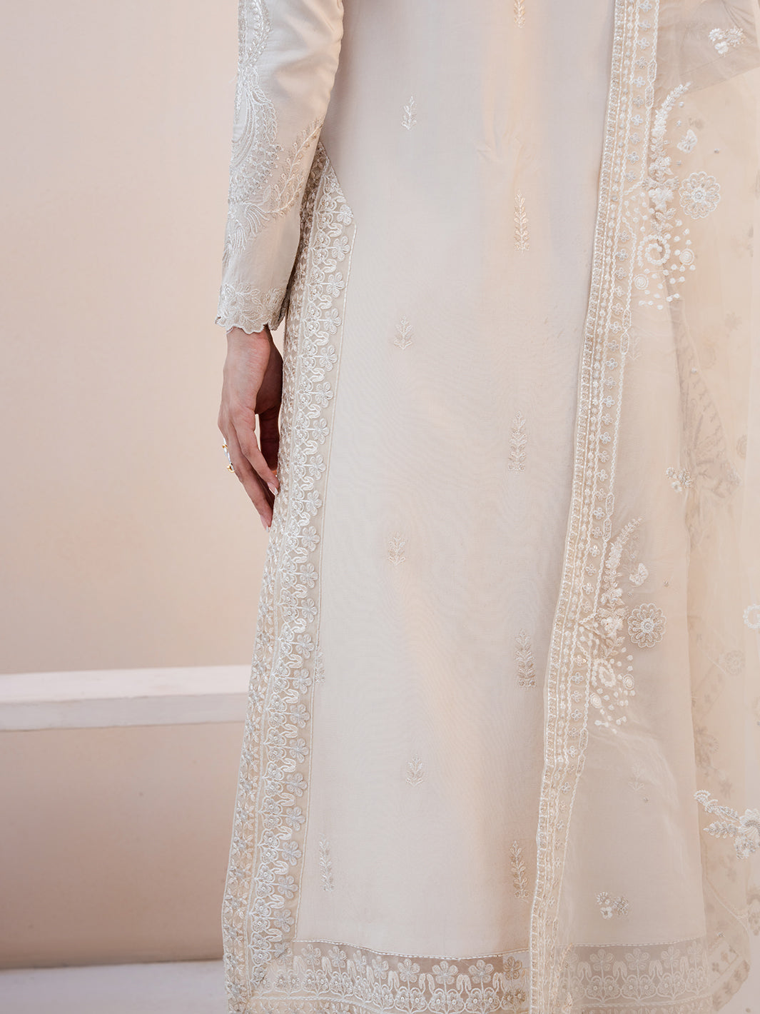 Le Tresor by Izel Pret Embroidered Velvet 3 Piece Suit Orsine - Festive Collection