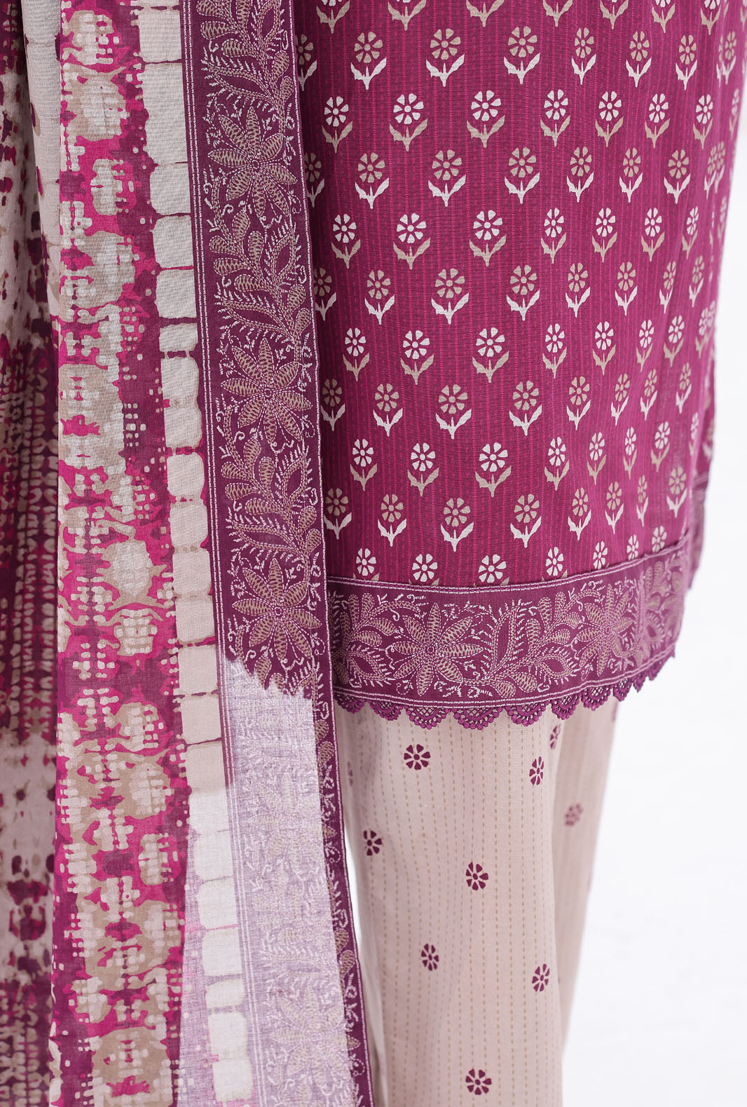 Daily Wear by HZ Textiles Unstitched Embroidered Lawn 3 Piece Suit PDW - 3312 Casual Collection