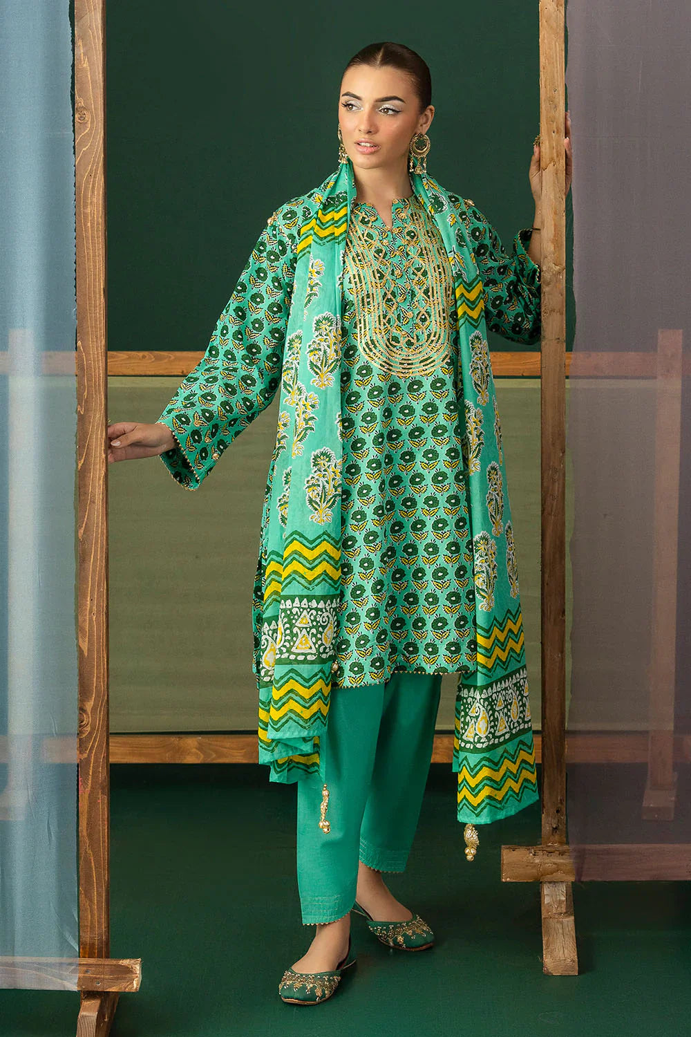 Heritage by Gul Ahmed Unstitched Embroidered Lawn 3 Piece Suit GA26UFH CL-62044 - Summer Collection