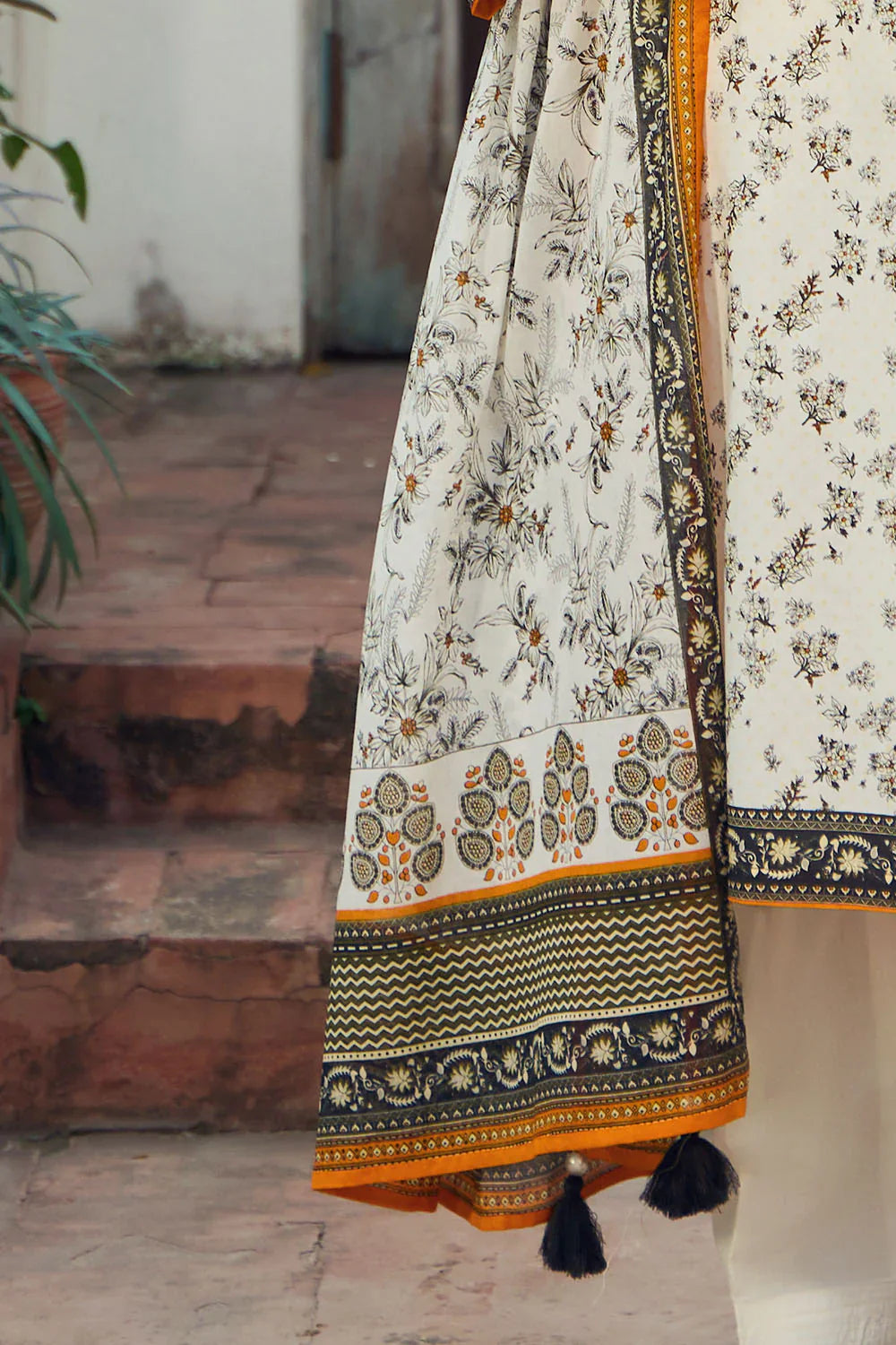 Tribute To Mother by Gul Ahmed Unstitched Printed Lawn 3 Piece Suit GA26UTM CL-62115 B - Summer Collection