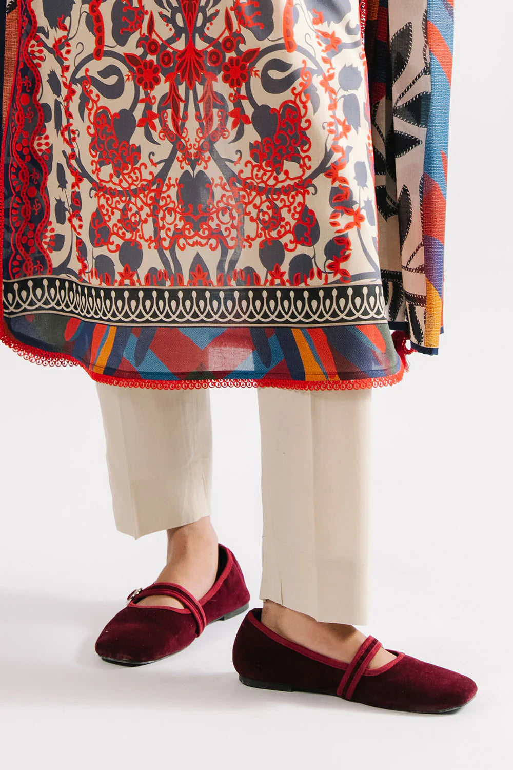 Heritage by Gul Ahmed Unstitched Printed Lawn 3 Piece Suit GA26UFH CL-62143 - Summer Collection