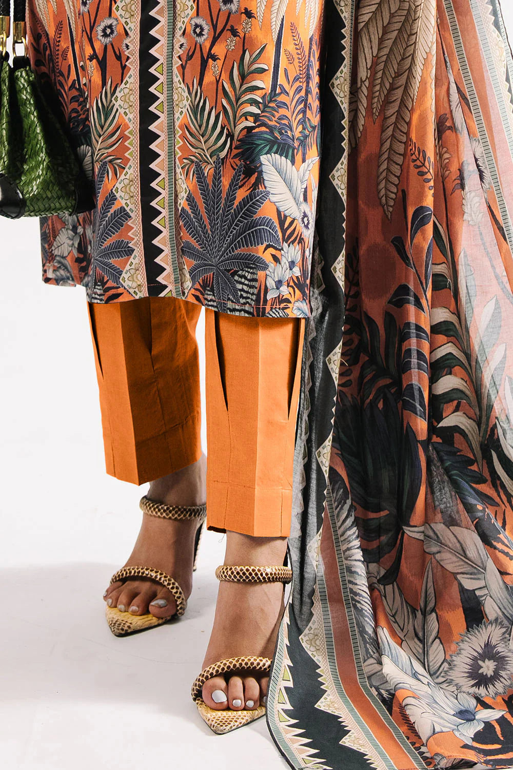 Heritage by Gul Ahmed Unstitched Printed Lawn 3 Piece Suit GA26UFH CL-62156 - Summer Collection