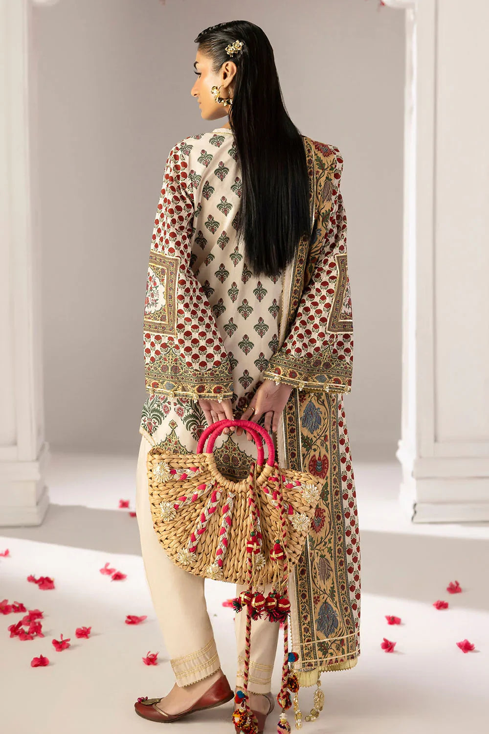 Heritage by Gul Ahmed Unstitched Printed Lawn 3 Piece Suit GA26UFH CL-62248 - Summer Collection