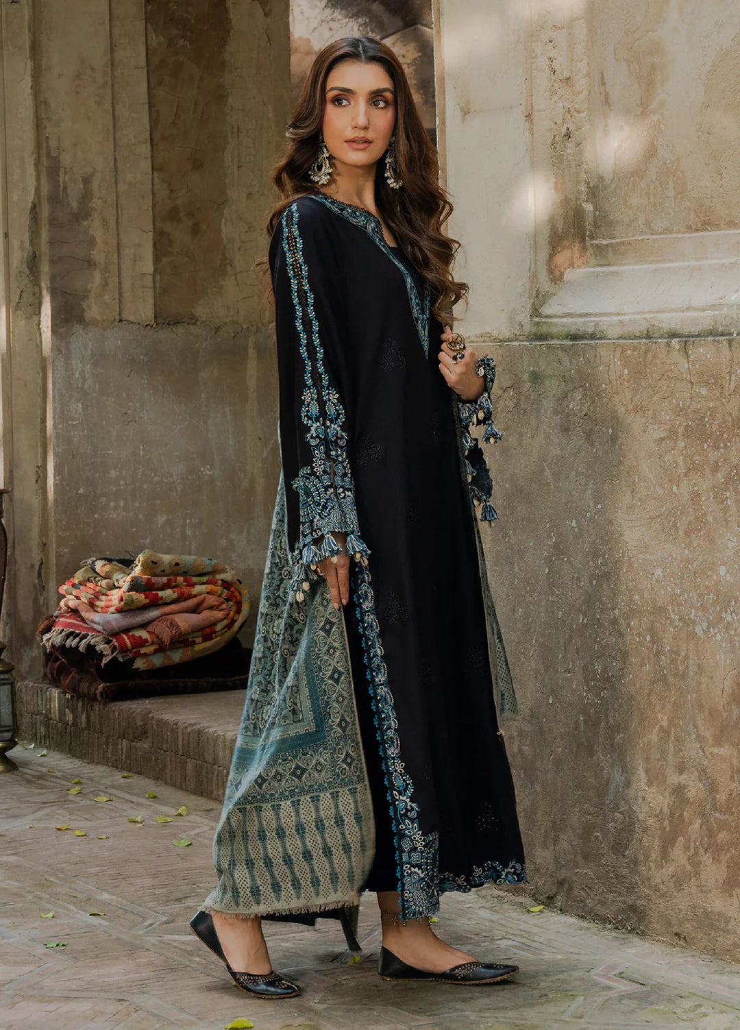 Nooraniyat by Izel Embroidered wool Suits Unstitched 3 Piece IZ25NW Raabta - Winter Collection