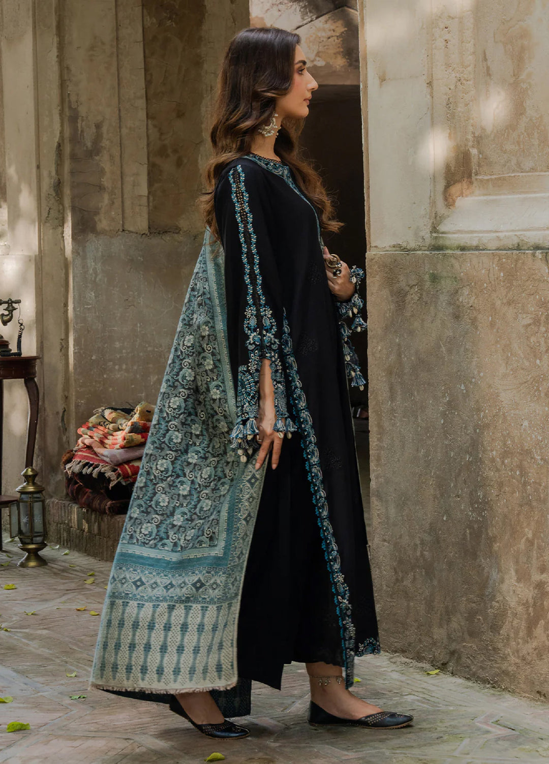 Nooraniyat by Izel Embroidered wool Suits Unstitched 3 Piece IZ25NW Raabta - Winter Collection