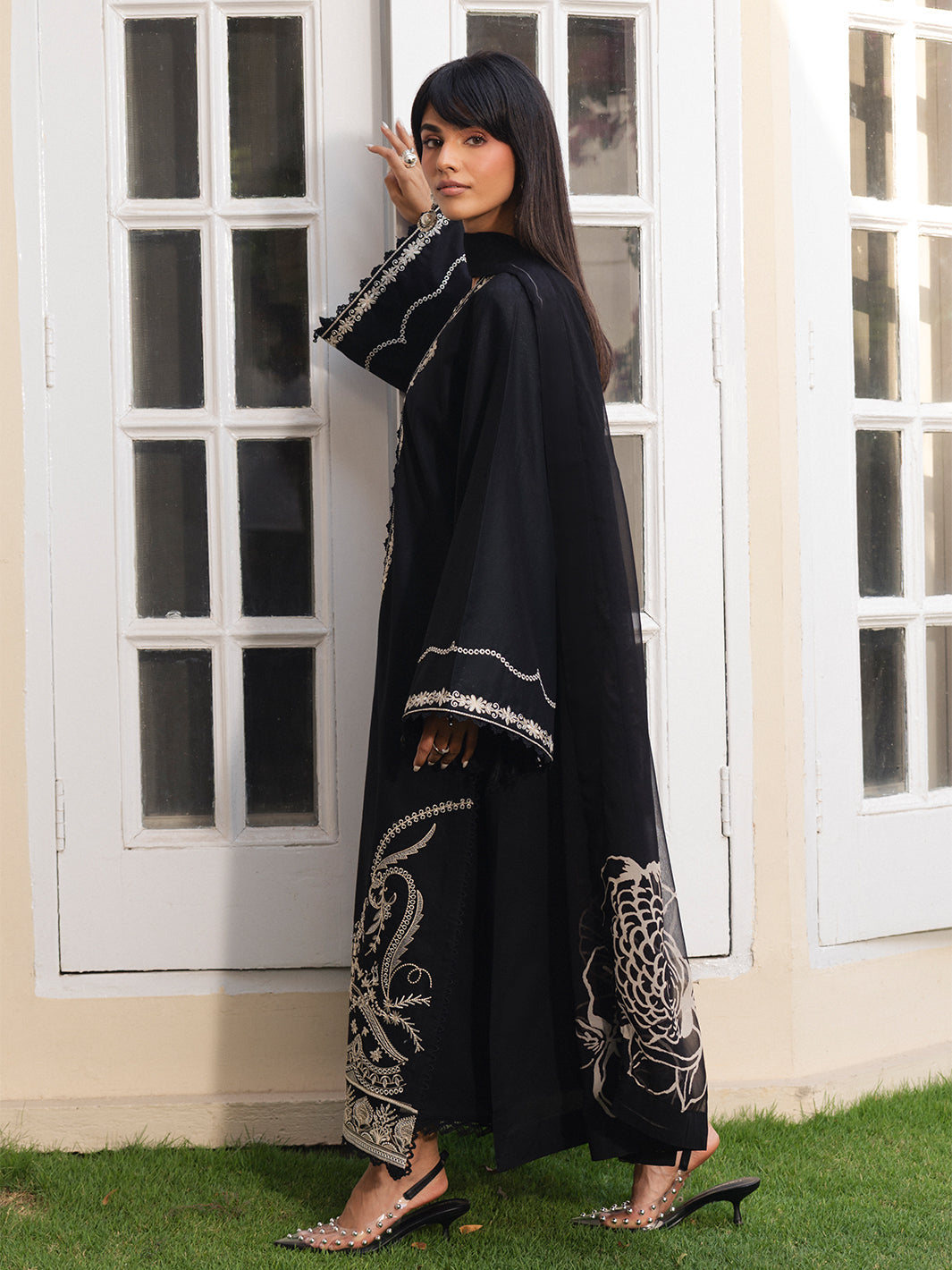 The Soft Hour by Yards Unstitched Embroidered Lawn 3 Piece Suit Ebene Casual Collection