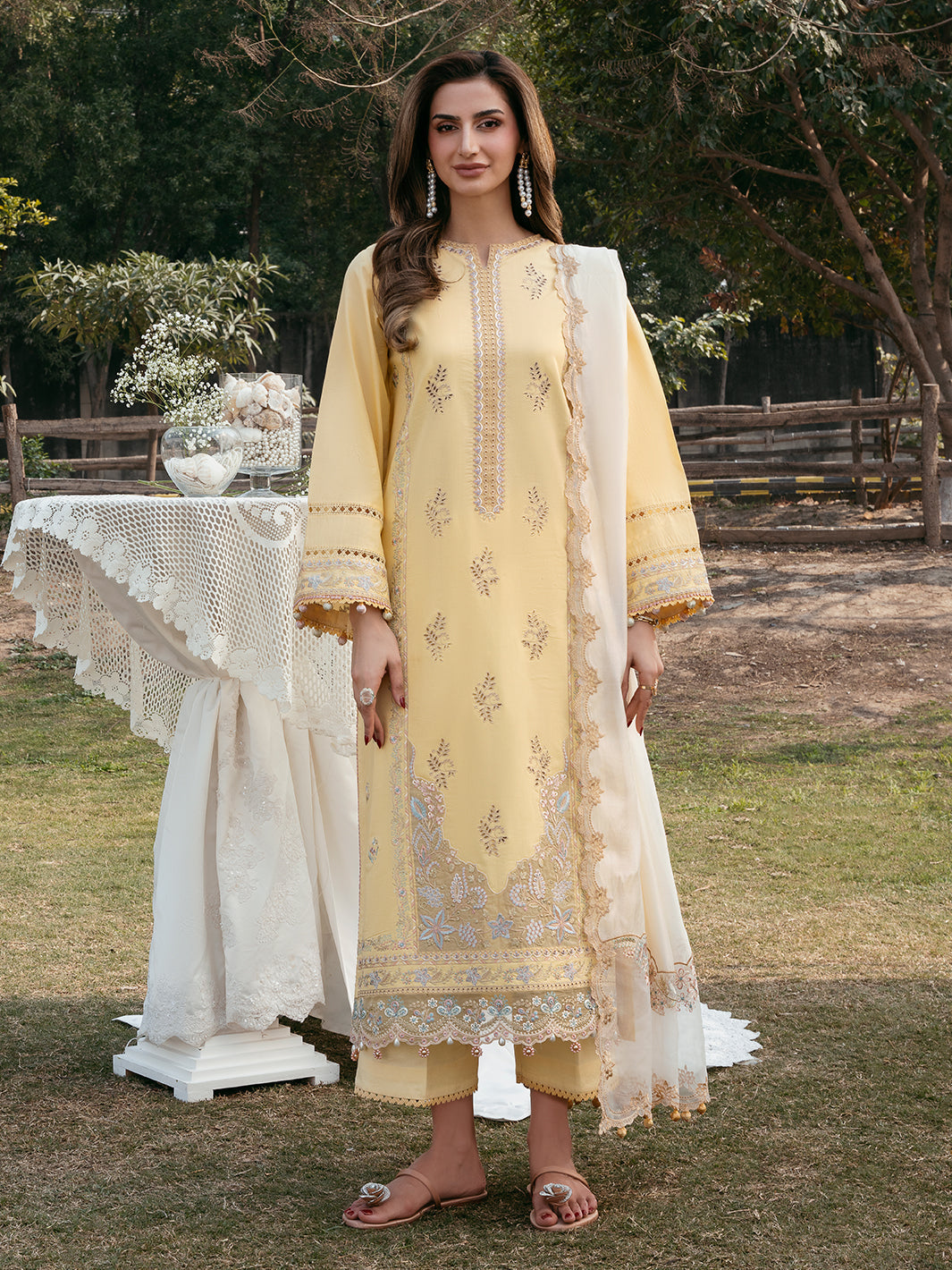 Mahveen by Izel Unstitched Embroidered Lawn 3 Piece Suit Roohi - Eid Collection