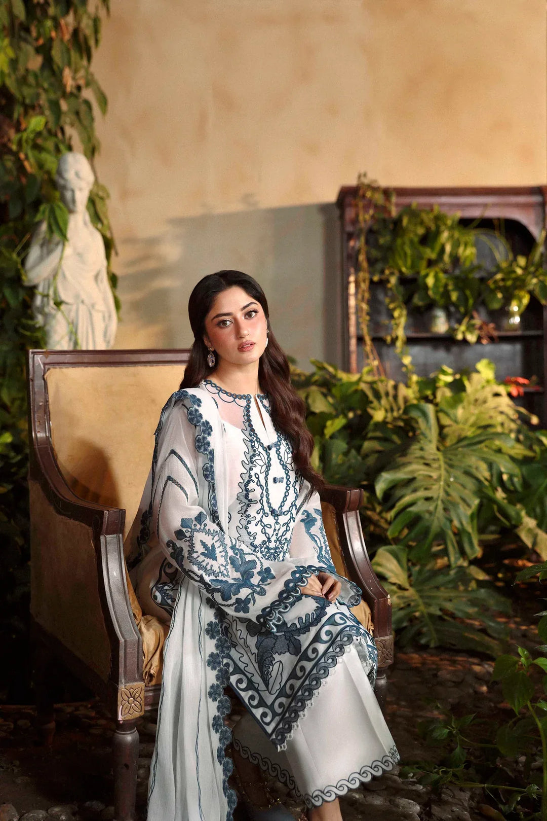 Sable Vogue Luxury Formals Unstitched Embroidered Swiss Voile 4 Piece Suit SL-09-26-V1 - Festive Collecion
