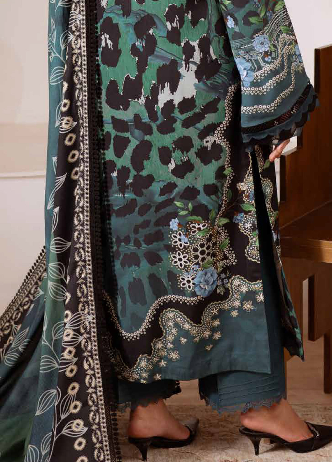 Signature Prints by Nureh Unstitched Printed Marina with wool shawl Suits 3 Piece NU25PW SP-183 - Winter Collection