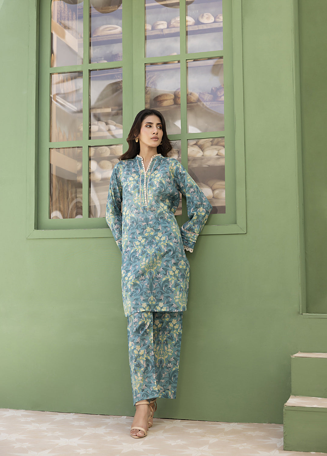 Lakhany Pret Printed Lawn 2 Piece Suit LG-IZ-0393