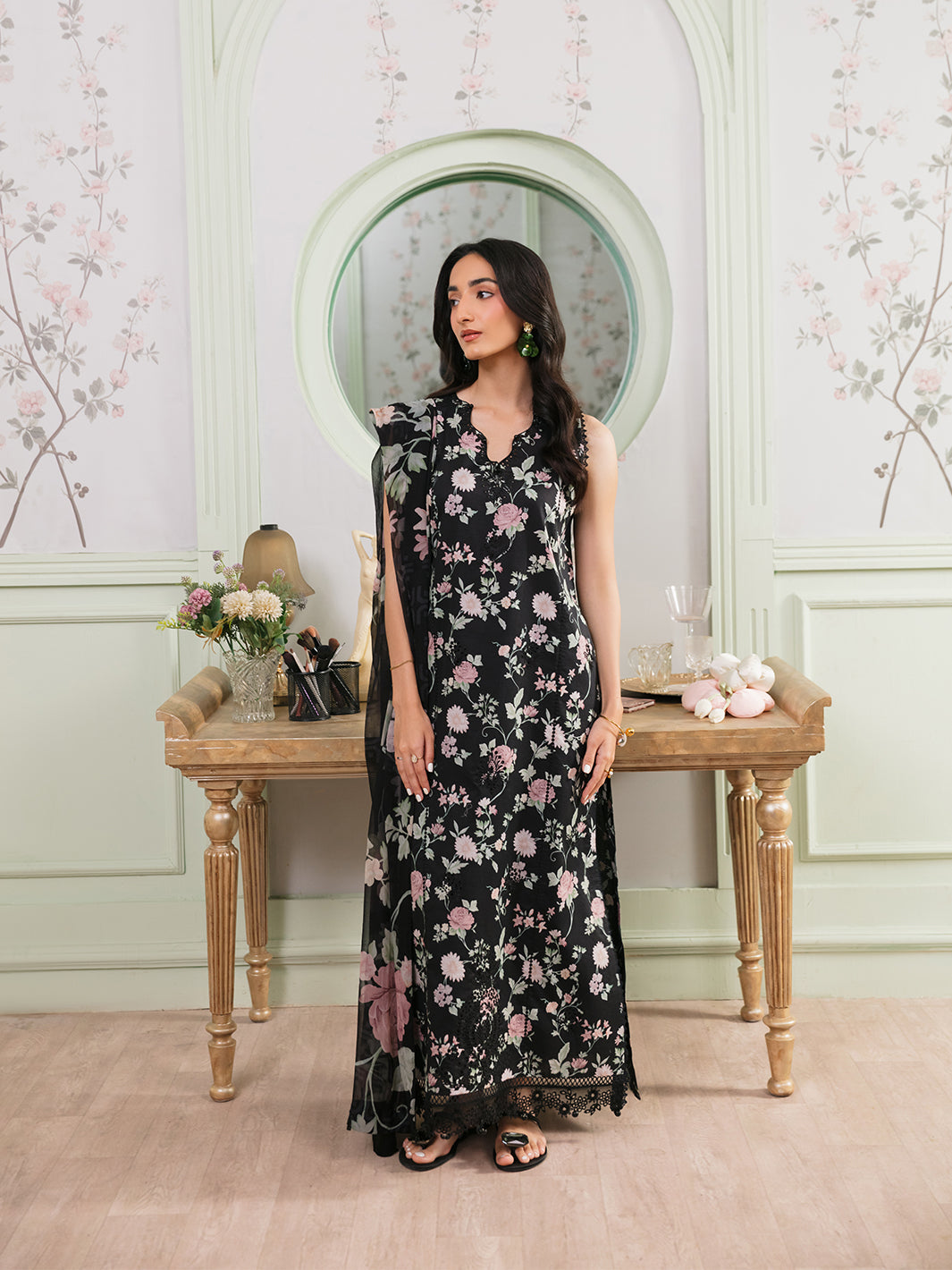 The Meetup by Yards Unstitched Embroidered Lawn 3 Piece Suit The Compliment Casual Collection