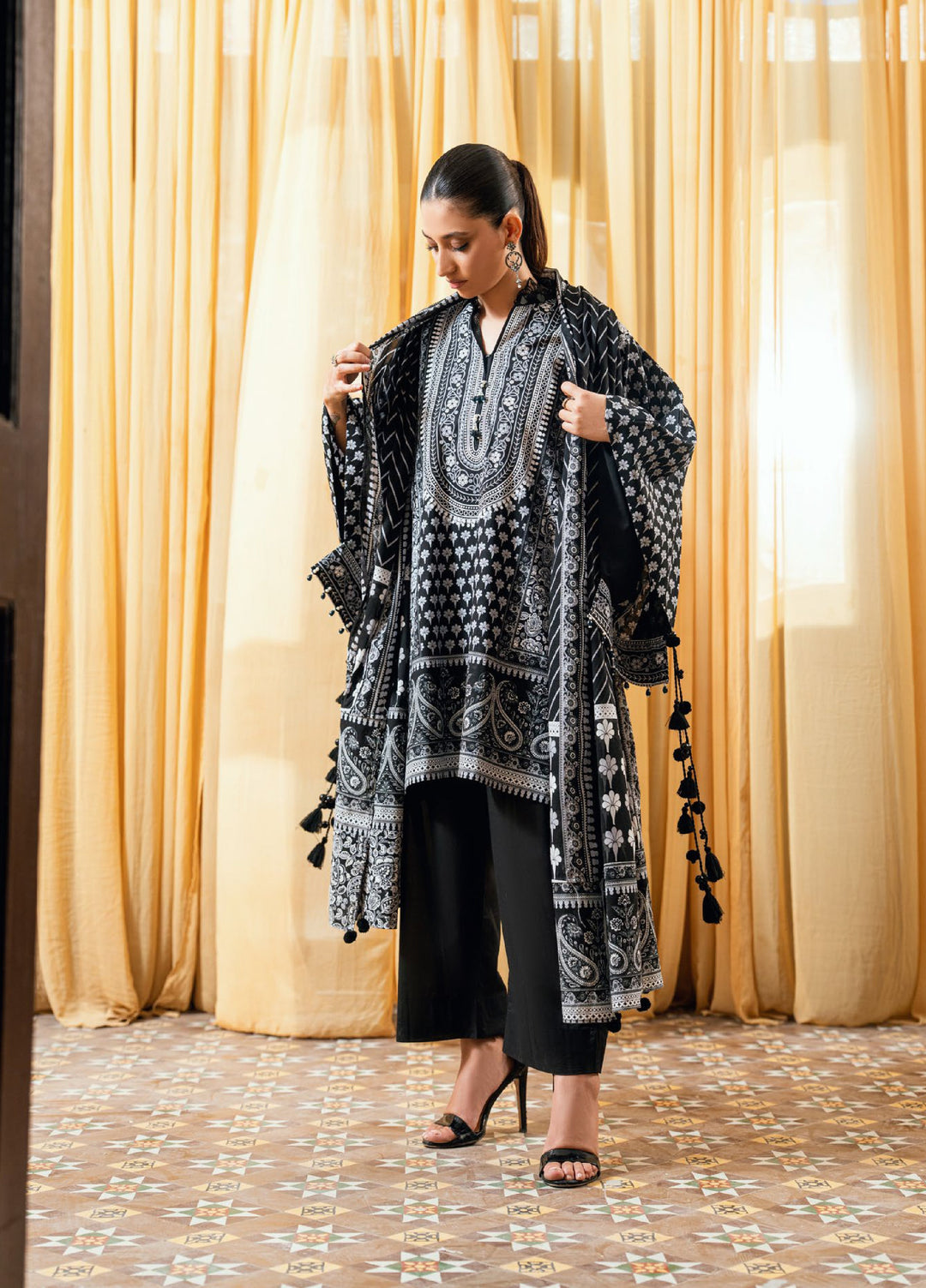 Noir and Blanc by Gul Ahmed Unstitched Printed Lawn 3 Piece Suit GA26UNBL B-62007 - Summer Collection