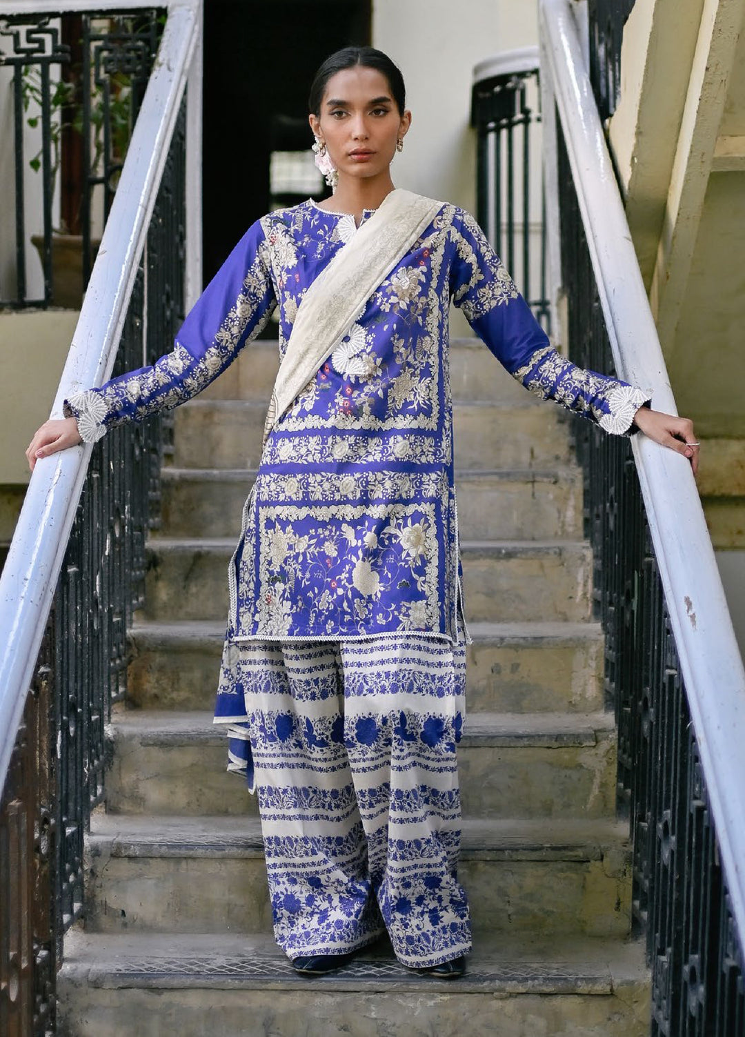 Rangon ka Angan by Gul Ahmed Unstitched Embroidered Lawn 3 Piece Suit GA26URAL CL-62270 - Summer Collection