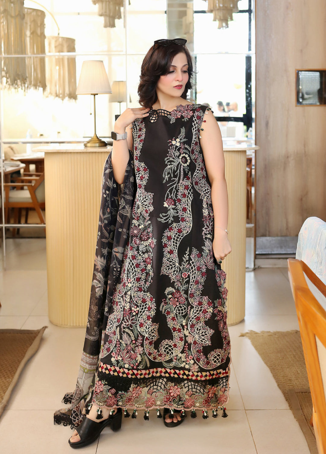 Asifa and Nabeel Unstitched Embroidered Lawn 3 Piece Suit AN26ULE Smoke Pearl VSL 26-08 - Eid Collection