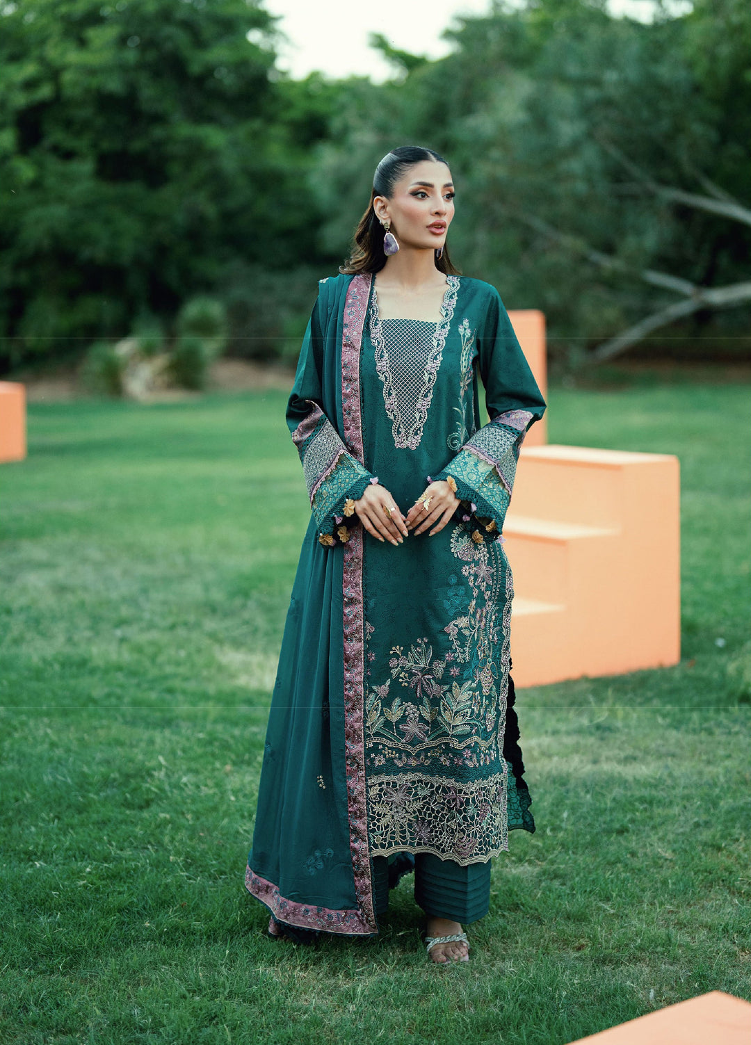 Florent Unstitched Embroidered Lawn 3 Piece Suit FL26ULE FEF-3B - Eid Collection