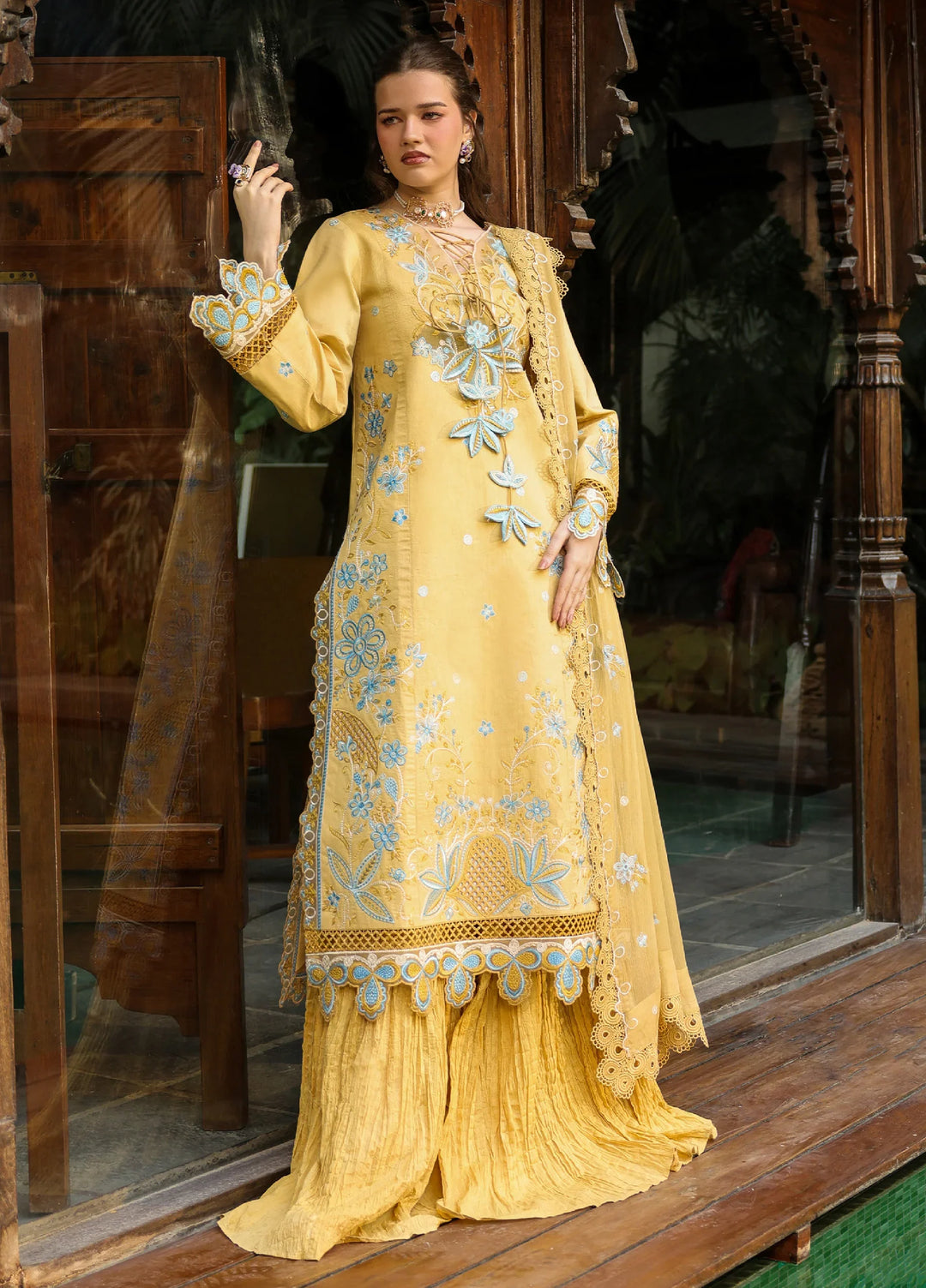 Shanaya by Mahnur Unstitched Embroidered Lawn 3 Piece Suit MN26USL SH-04 - Summer Collection