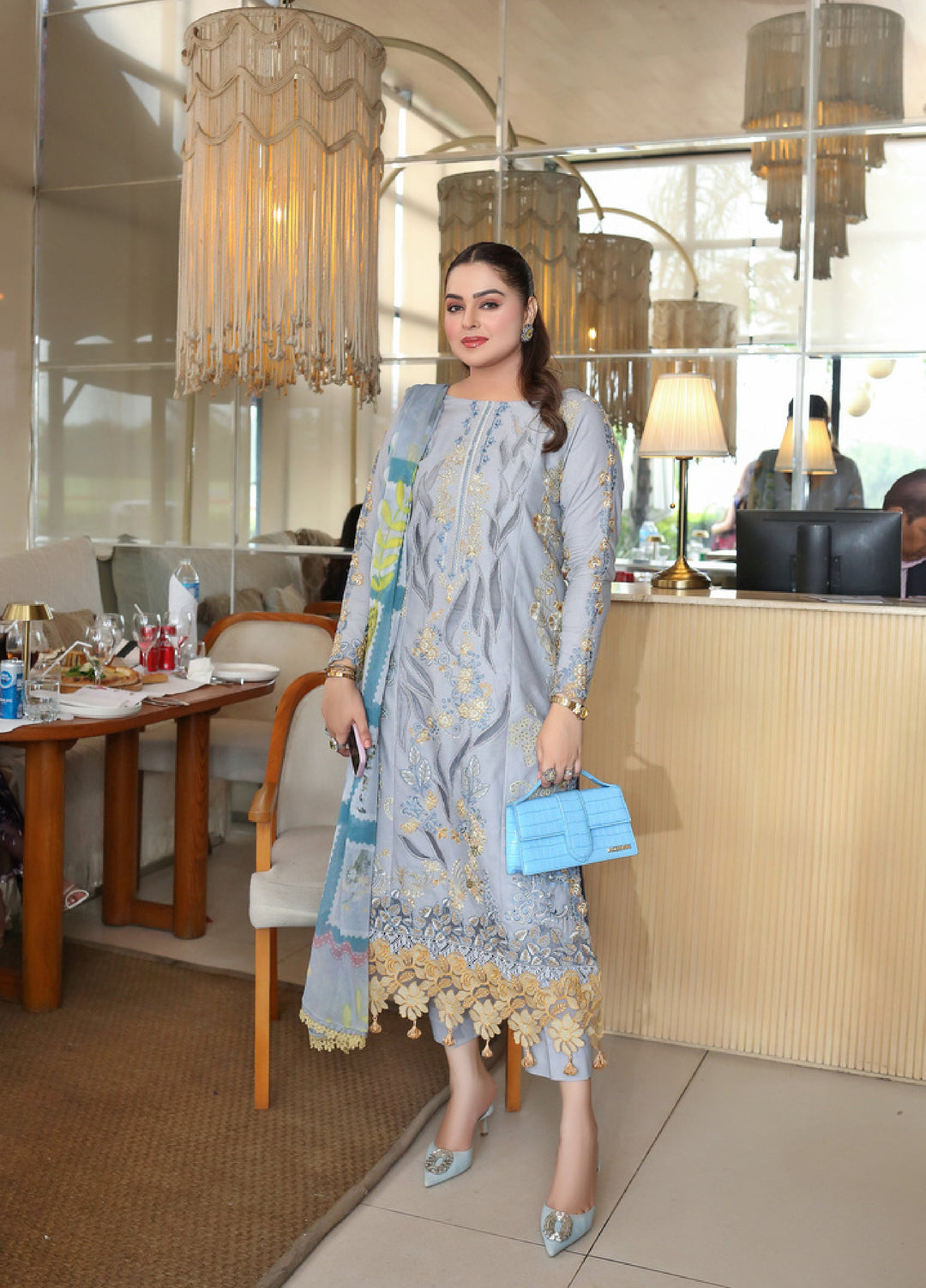 Asifa and Nabeel Unstitched Embroidered Lawn 3 Piece Suit AN26ULE Ash Elegance VSL 26-07 - Eid Collection