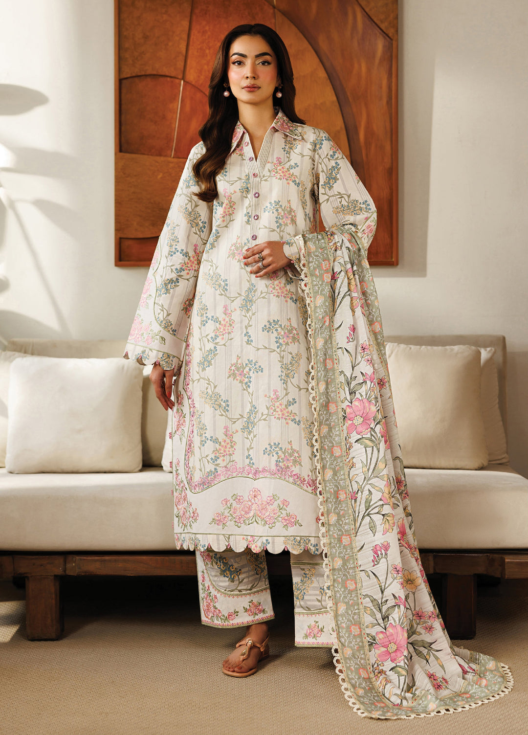 Leila by Mahnur Unstitched Embroidered Lawn 3 Piece Suit MN26ULL L-03 - Summer Collection