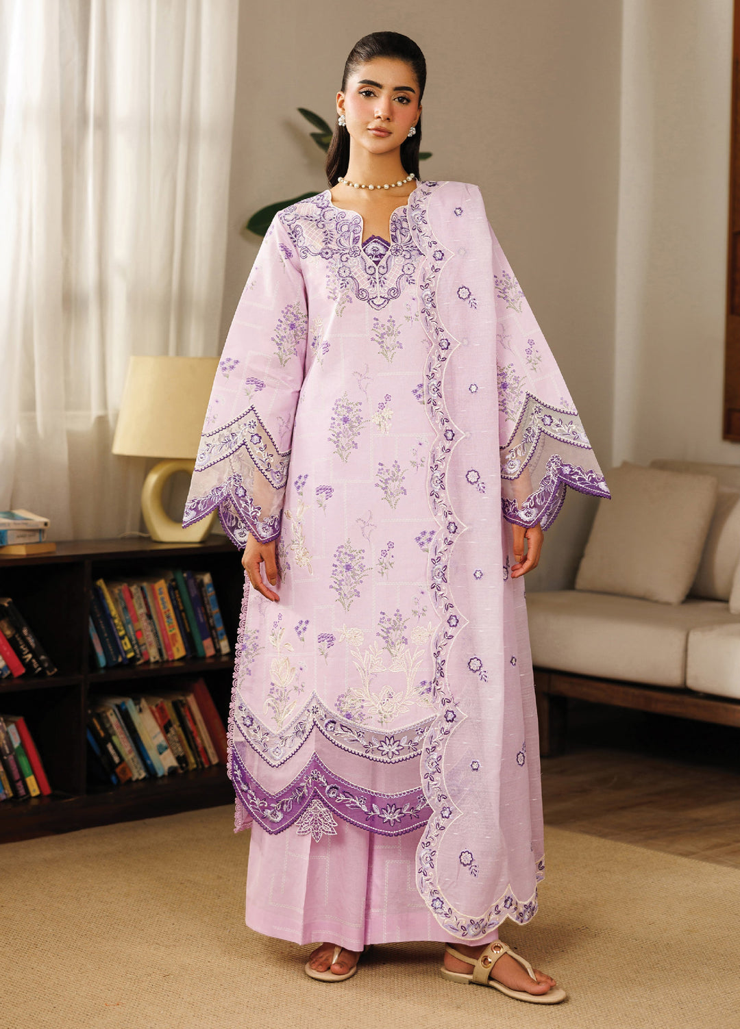 Leila by Mahnur Unstitched Embroidered Lawn 3 Piece Suit MN26ULL L-04 - Summer Collection
