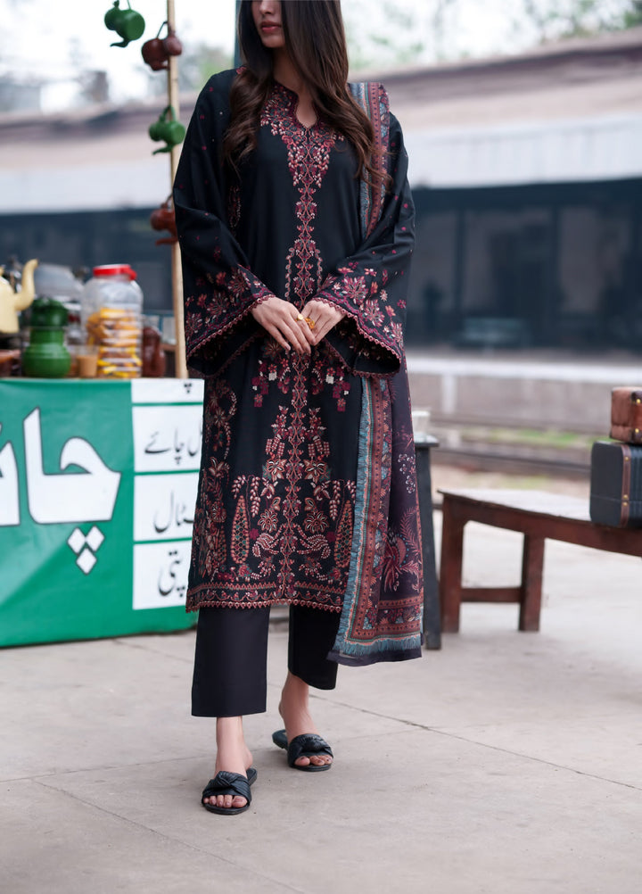 Safarnama by Casuallite RTW Embroidered Cotton Lawn 3 Piece CL26PSCL Ciara Noir - Eid Collection