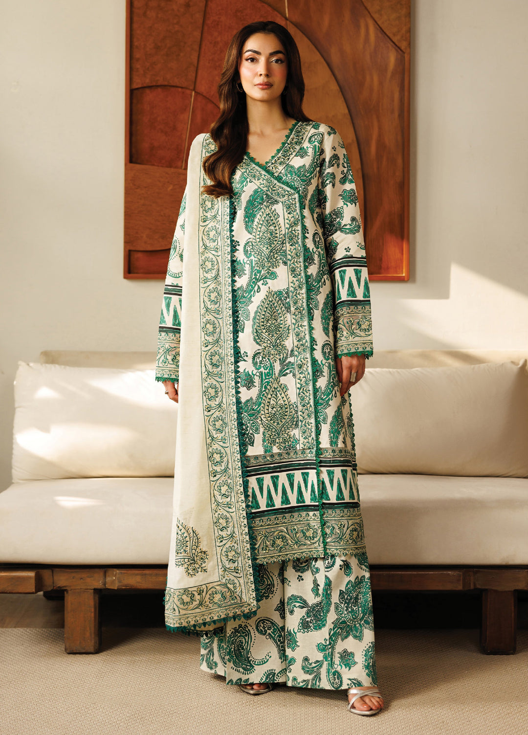 Leila by Mahnur Unstitched Embroidered Lawn 3 Piece Suit MN26ULL L-14 - Summer Collection