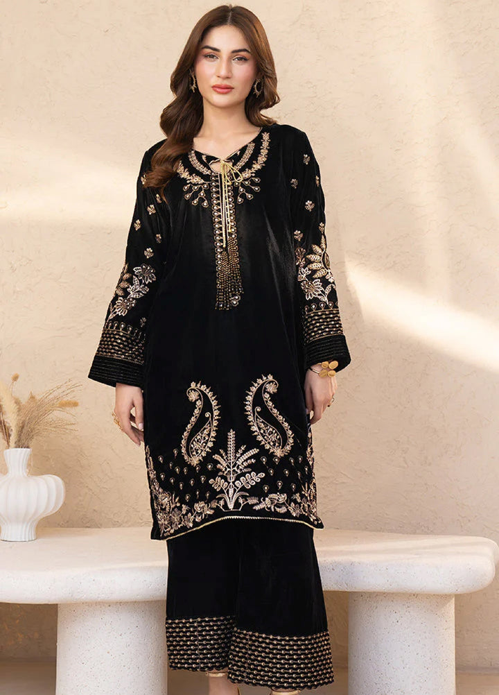 Winter Hues by Naayas Women Pret Embroidered 3 Piece Velvet Gracious - Winter Collection