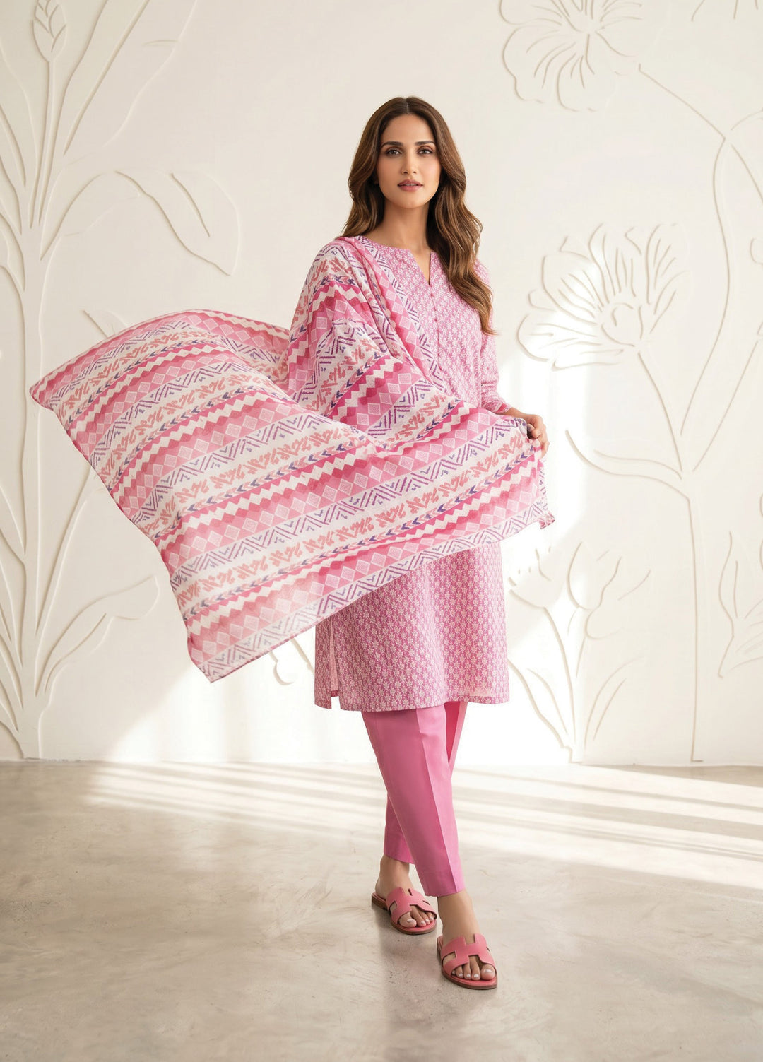 Salina by Regalia Textiles Unstitched Printed Lawn 3 Piece Suit RG26USII D-8 - Casual Collection
