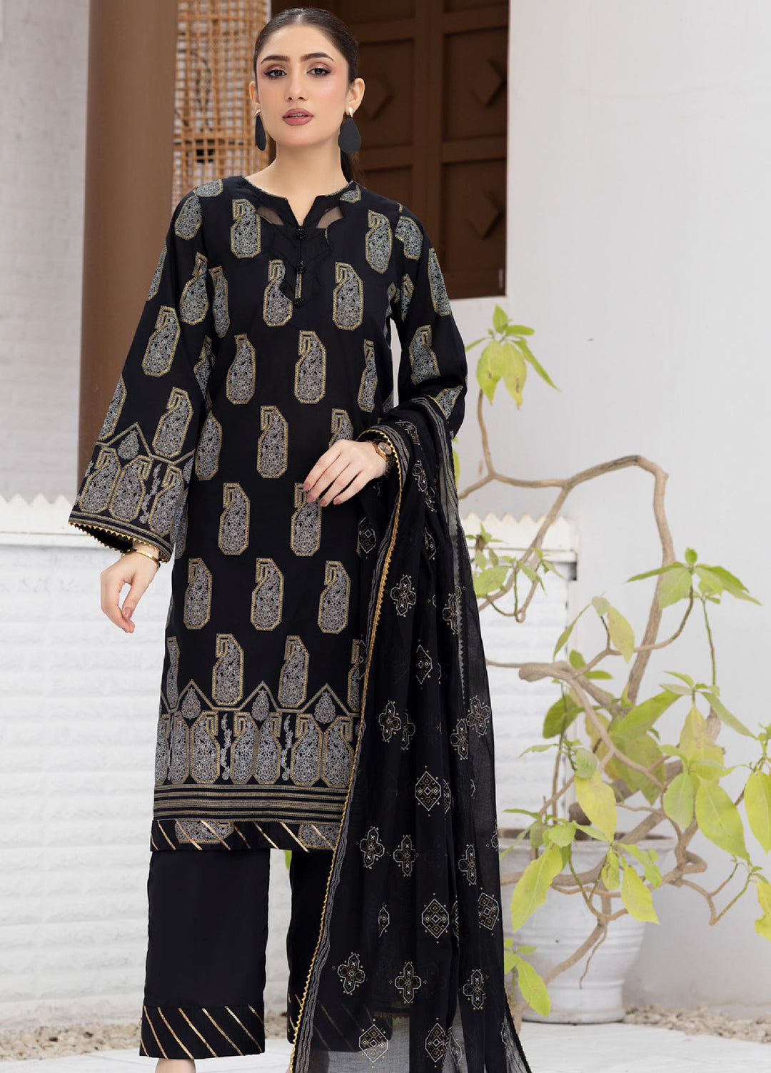 Regalia Textiles Premium Printed Gold Paste Unstitched Lawn 3 Piece Suit RG26UPG D-1 - Summer Collection