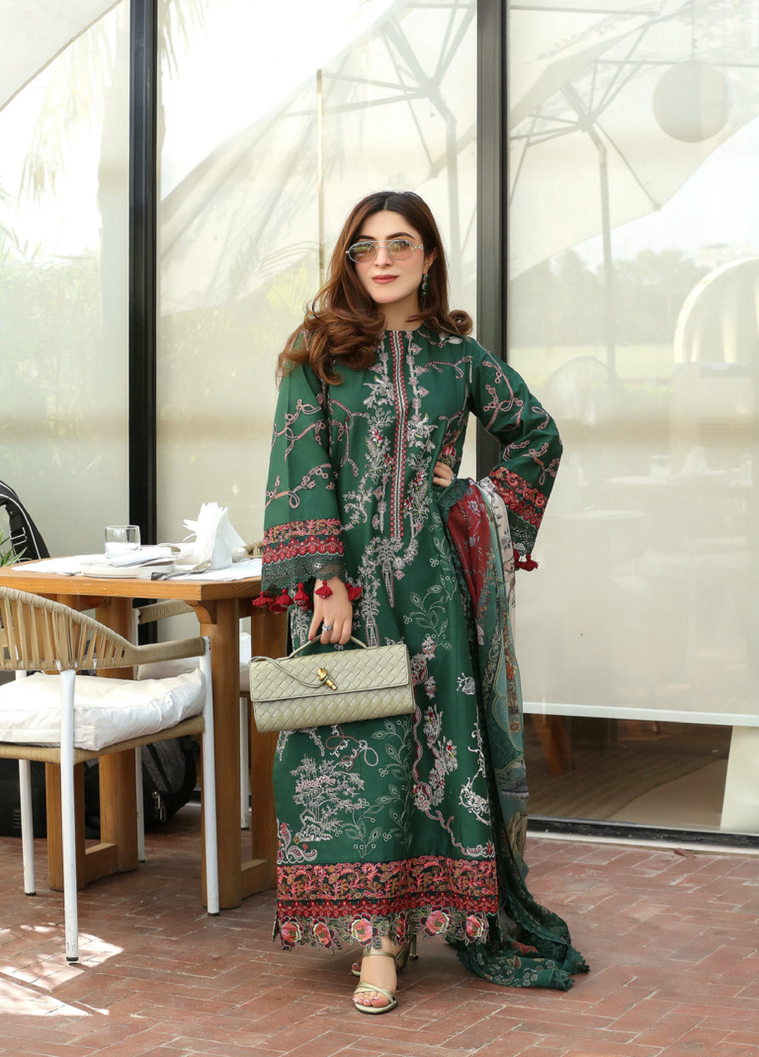 Asifa and Nabeel Unstitched Embroidered Lawn 3 Piece Suit AN26ULE Green Majestic VSL 26-01 - Eid Collection