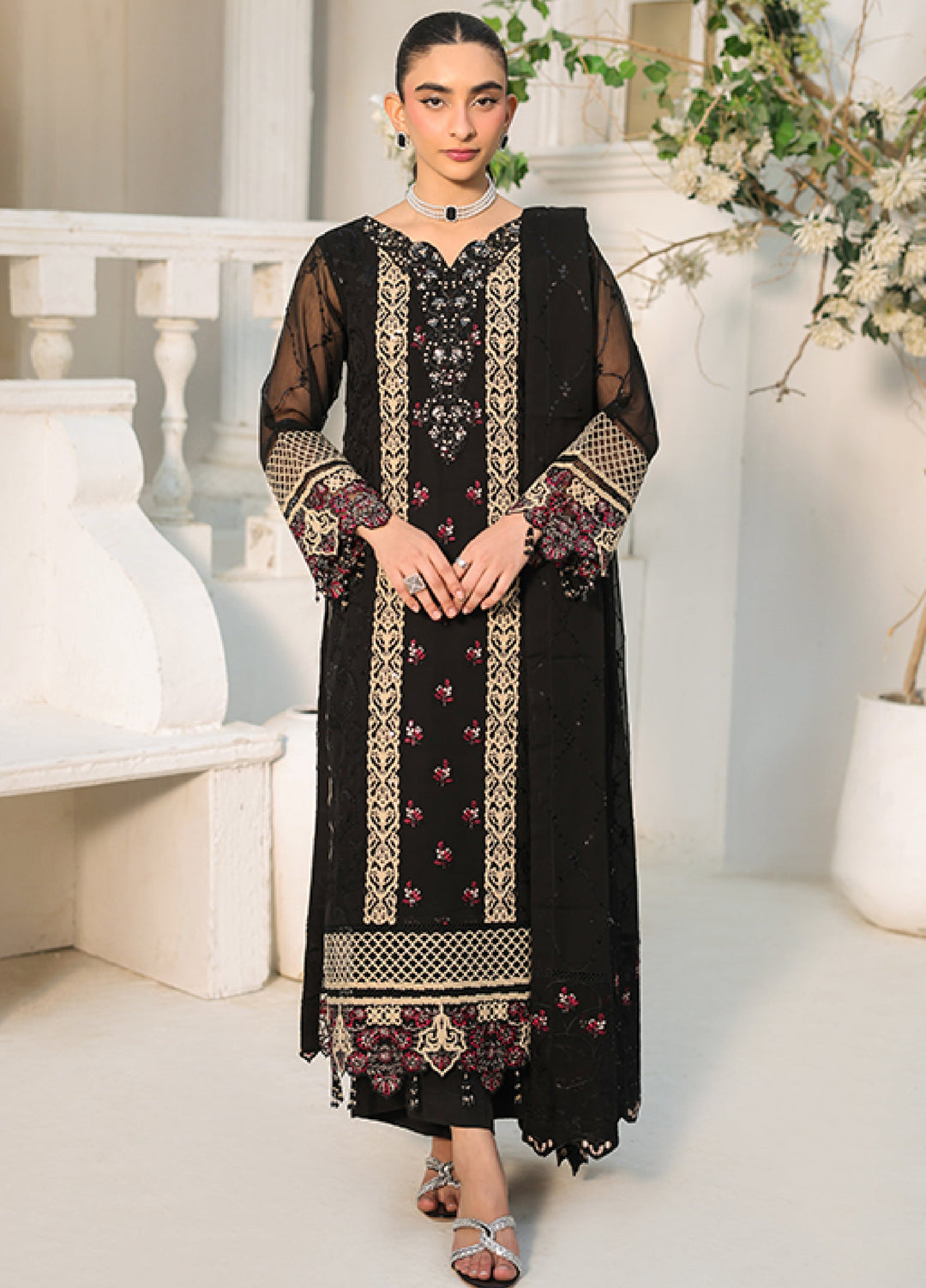 Lamhay by Shamooz Unstitched Embroidered Chiffon 3 Piece Suit SHM26UL Siyah - Festive Collection
