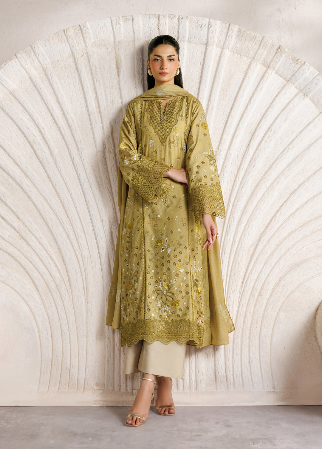 Iznik Unstitched Embroidered Lawn 3 Piece Suit IZ26ULF IBE-09 - Festive Collection