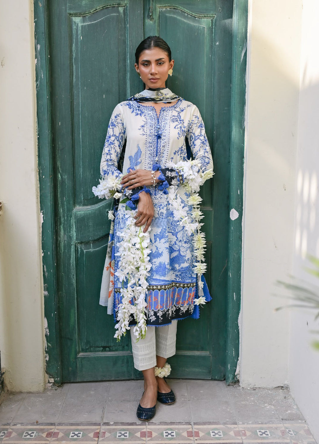 Rangon ka Angan by Gul Ahmed Unstitched Embroidered Lawn 3 Piece Suit GA26URAL CL-62222 - Summer Collection